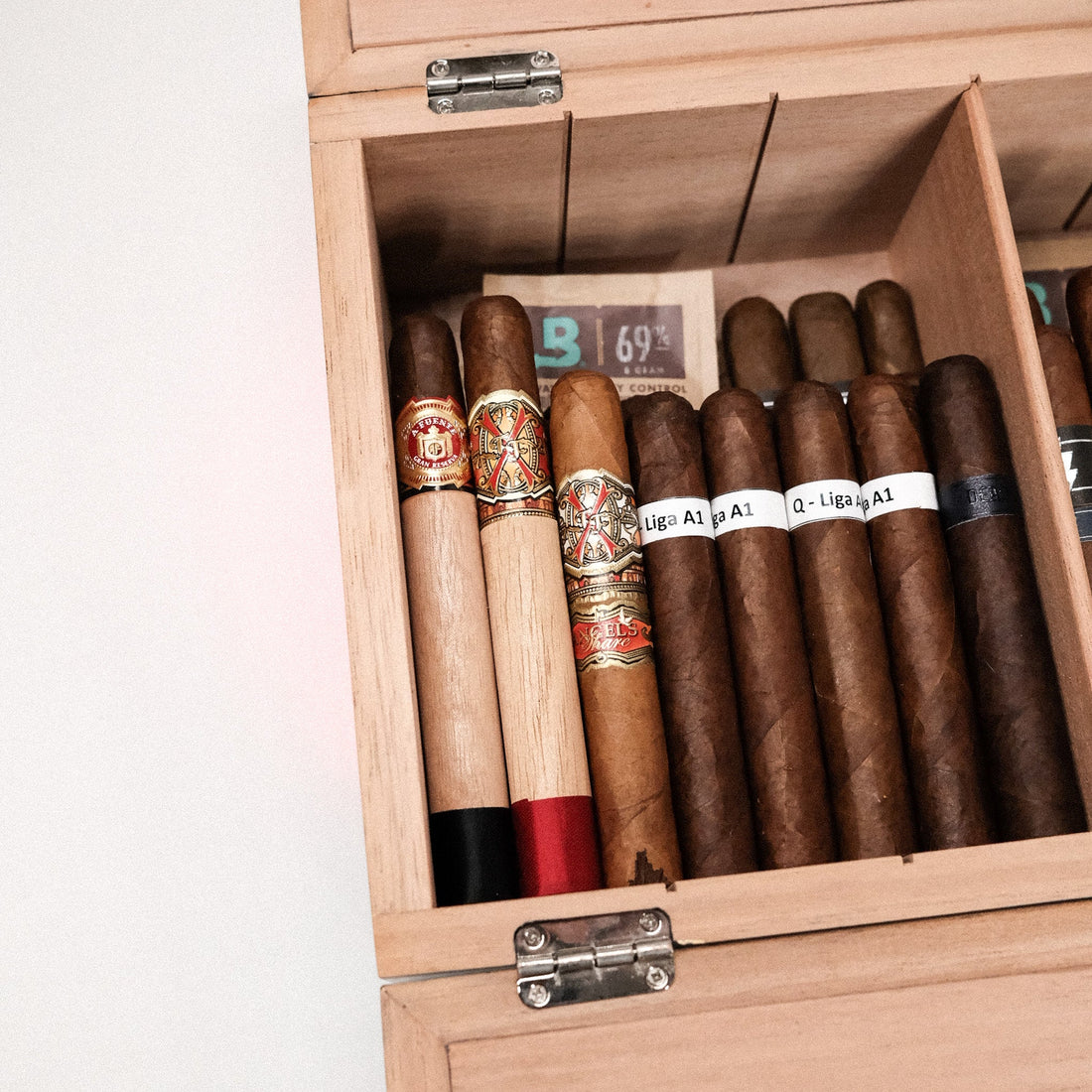 tobacco fixtures 6 FT WIDE, 6 FT HEIGHT CIGARETTE DISPLAY STAND