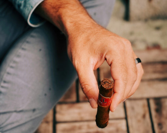 Tobacco Tactical - Cigar Culture: The Social Experience of Joining a Cigar Club